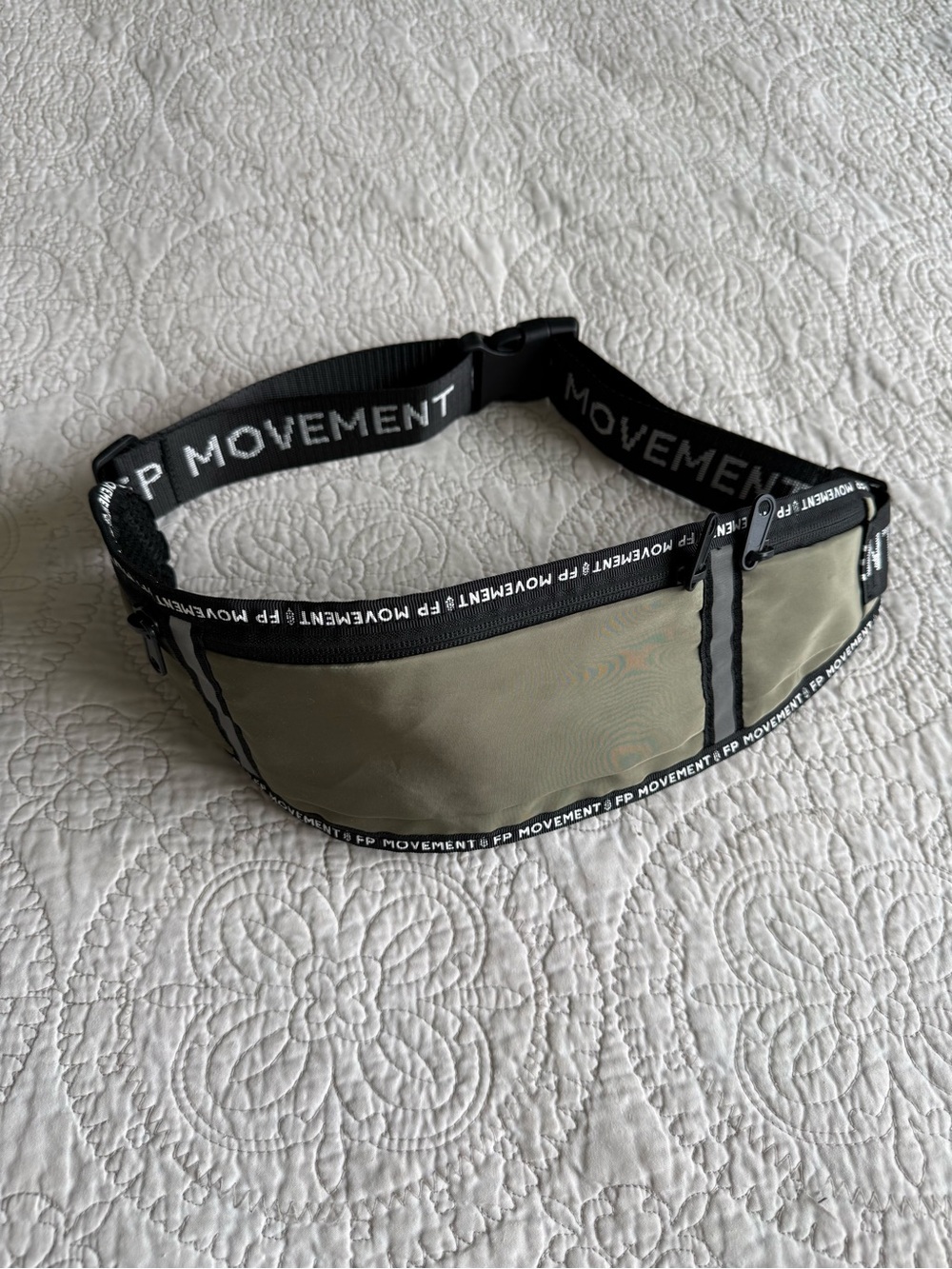 Free People Movement Belt bag Olive green